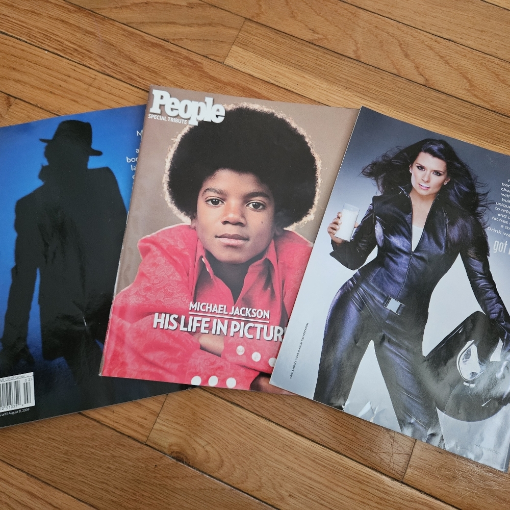 Michael Jackson Tribute Magazines 2009 - Picture 5 of 6